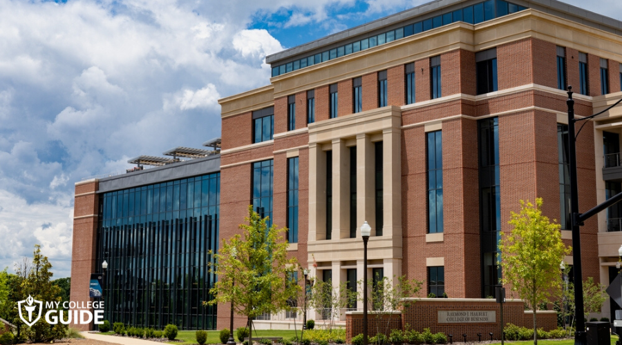 College of Business campus in Auburn University in Alabama