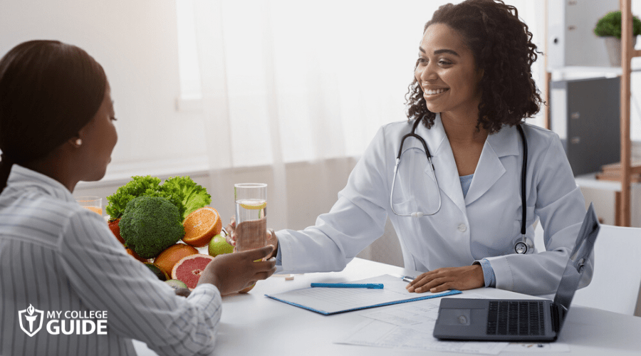 dietician consulting with a patient