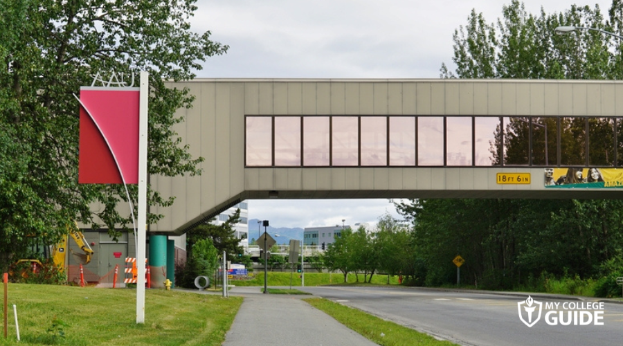 University campus in Alaska offering Online Colleges Degree