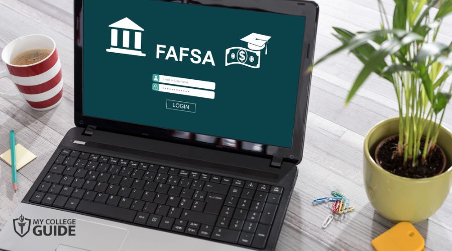 Financial Aid for online colleges in Indiana